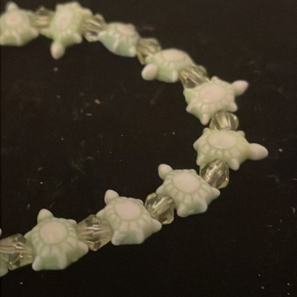 6” green beaded turtle beads stackable stretch bracelet w/30 turtles & beads - Picture 3 of 8